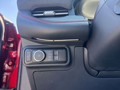 Used 2025 Ford Explorer ST image 14