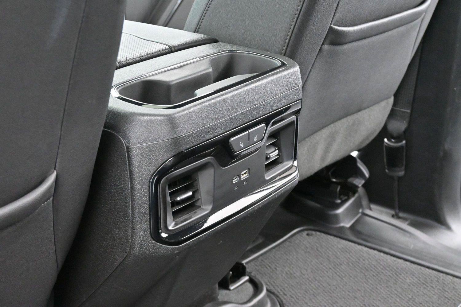 Used 2024 GMC Sierra 2500 AT4 w/ AT4 Premium Plus Package AWD/4WD image 32