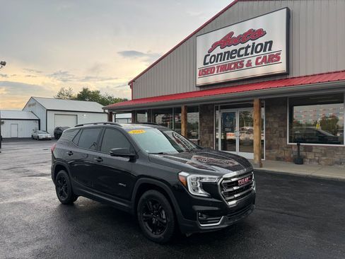 Used 2024 GMC Terrain AT4 w/ Infotainment Package II AWD/4WD image 2