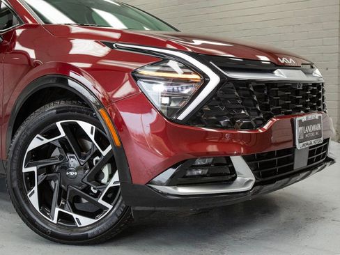 Used 2024 Kia Sportage SX image 8