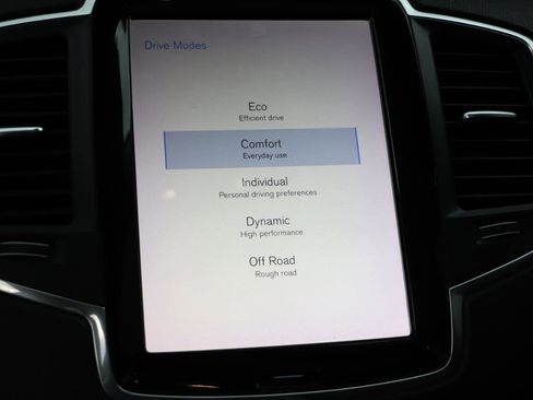 Used 2019 Volvo XC90 T6 Momentum w/ Protection Package Premier AWD/4WD image 41
