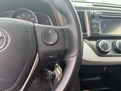 Used 2013 Toyota RAV4 LE FWD image 23