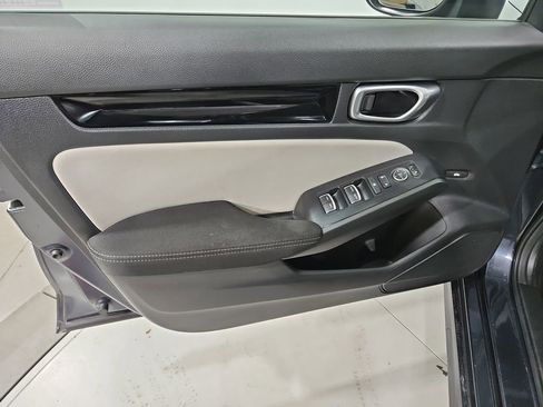 Used 2023 Honda Civic EX image 10