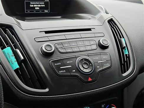 Used 2018 Ford Escape SE image 17