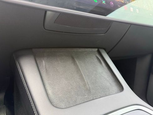 Used 2021 Tesla Model Y Long Range image 17