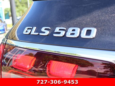 Certified 2025 Mercedes-Benz GLS 580 4MATIC image 9
