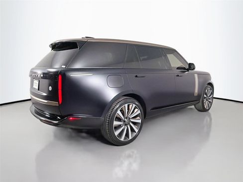 Used 2023 Land Rover Range Rover SV AWD/4WD image 5