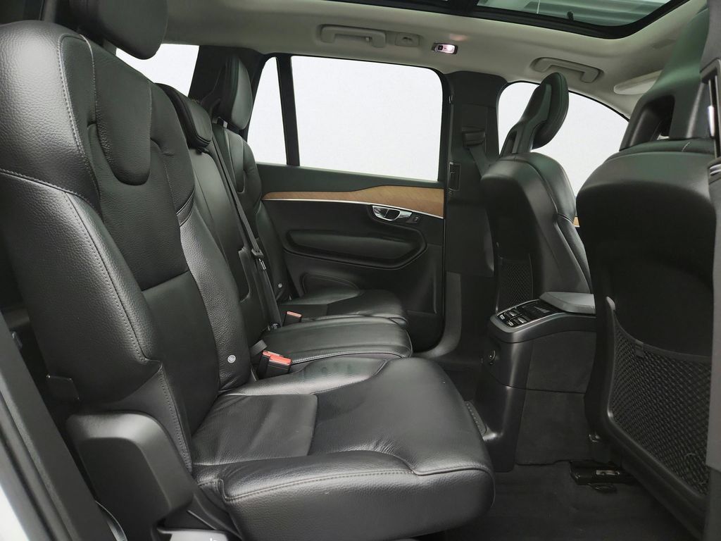 Used 2021 Volvo XC90 T8 Inscription Expression w/ Protection Package Premier AWD/4WD image 30
