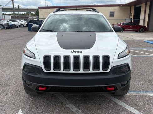 Used 2017 Jeep Cherokee Trailhawk w/ Comfort/Convenience Group image 8