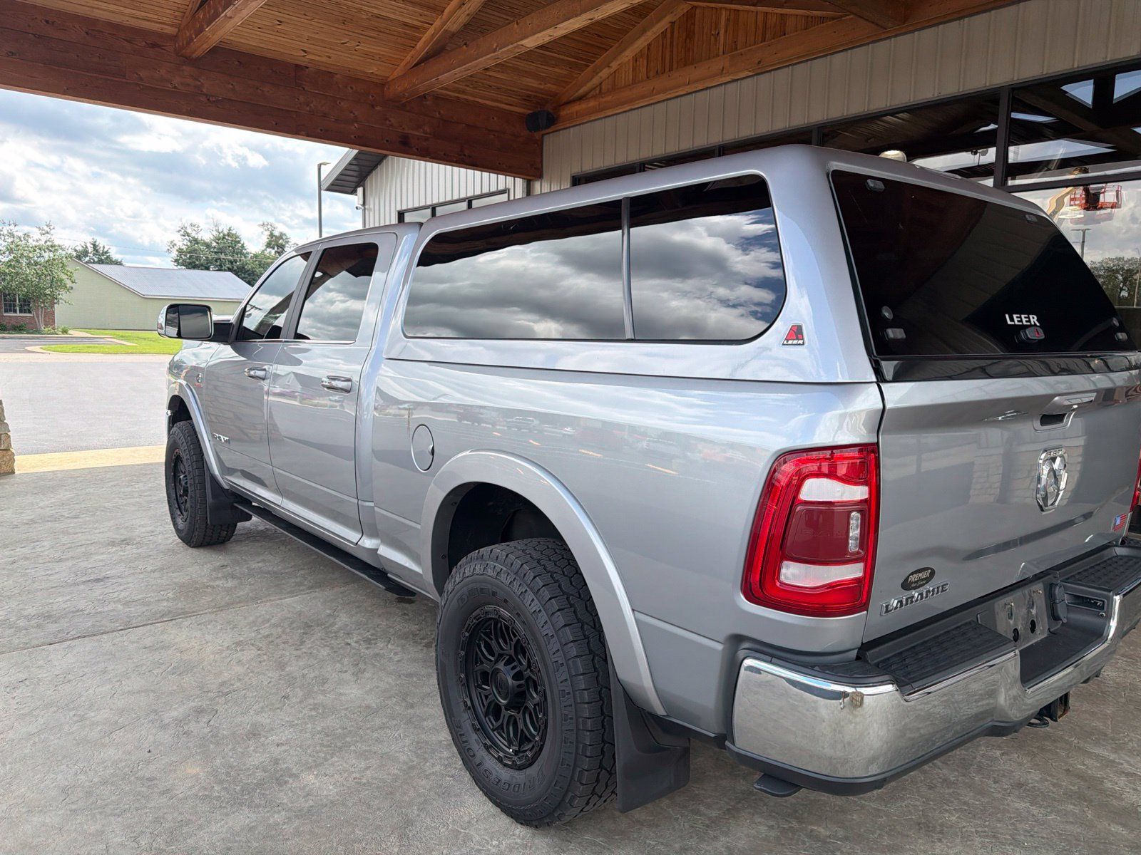 Used 2021 RAM 2500 Laramie w/ Chrome Appearance Group RWD image 20