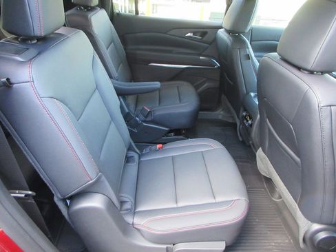 New 2026 Chevrolet Traverse Z71 w/ Driver Confidence Package image 18