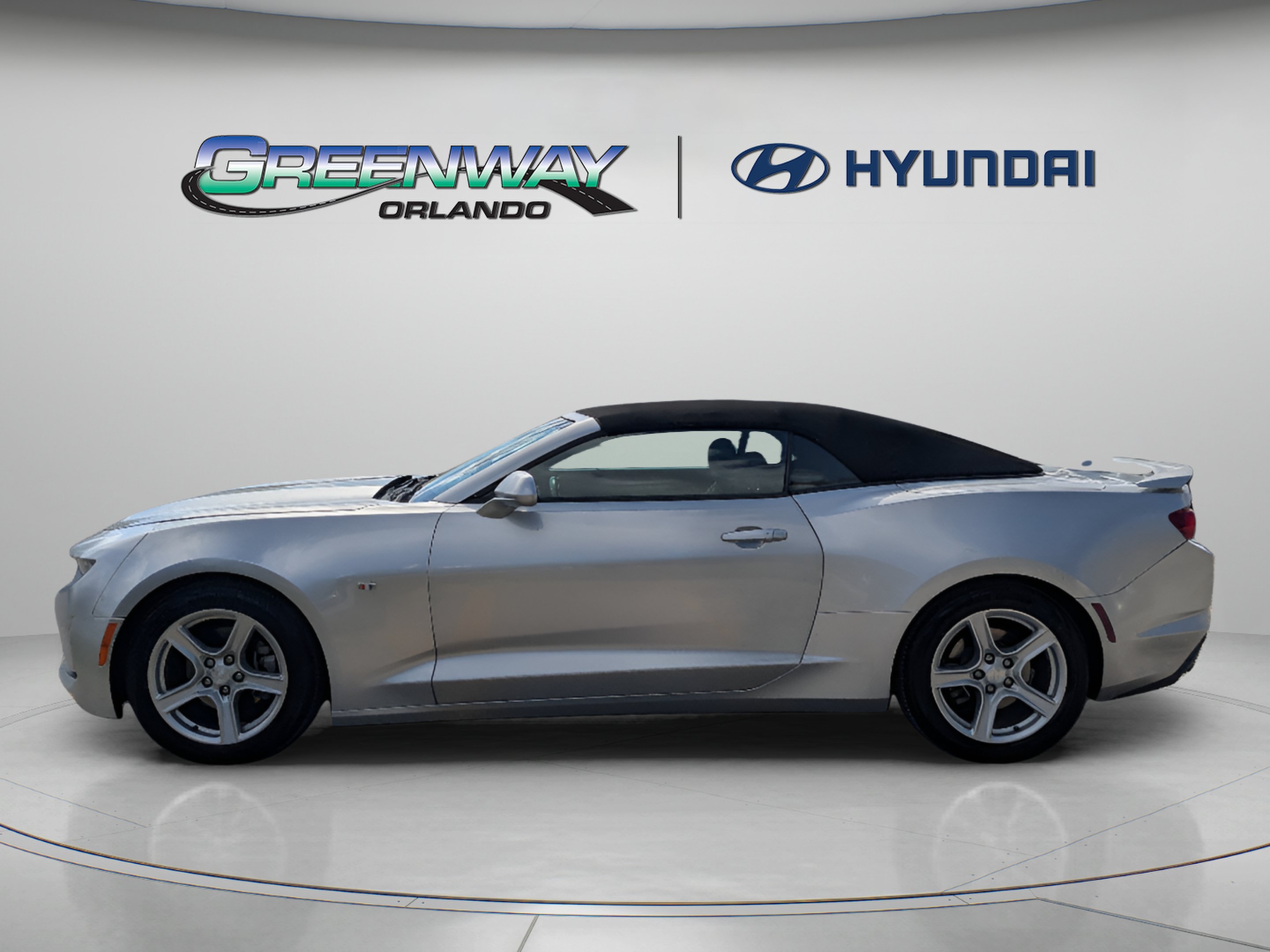 Used 2019 Chevrolet Camaro LT RWD image 5