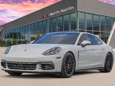 Used 2018 Porsche Panamera 4S image 7
