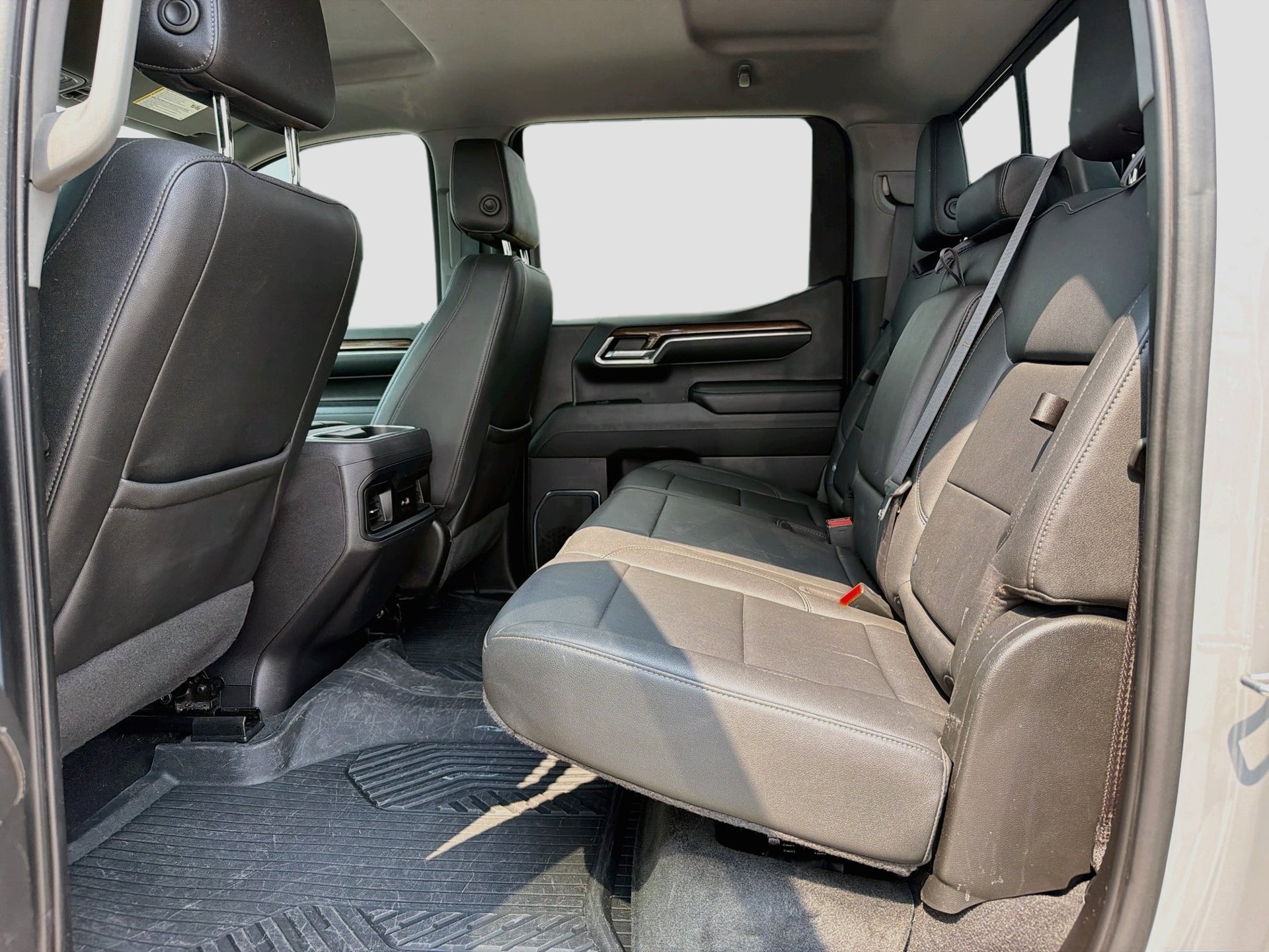 Used 2024 Chevrolet Silverado 1500 LT Trail Boss w/ Convenience Package II AWD/4WD image 28