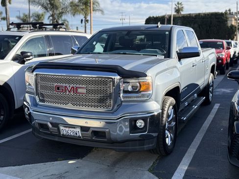 Used 2015 GMC Sierra 1500 SLT w/ SLT Crew Cab Value Package image 3