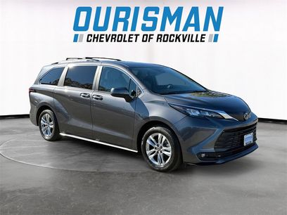 Used 2025 Toyota Sienna XLE