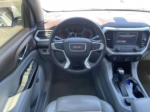 Used 2018 GMC Acadia SLT FWD image 19