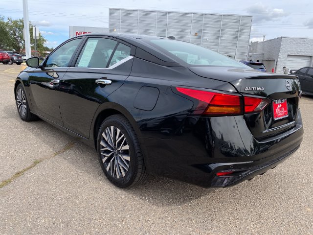 Used 2025 Nissan Altima 2.5 SV FWD image 3