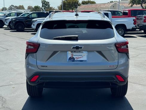 New 2026 Chevrolet Trax RS w/ Driver Confidence Package FWD image 5
