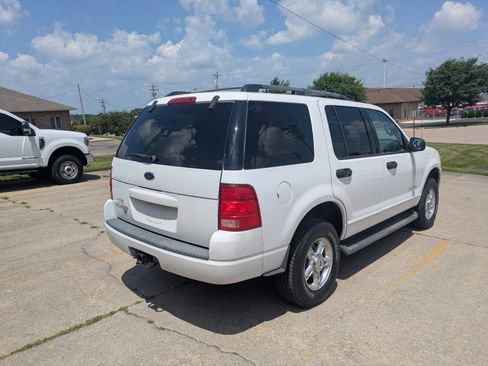 Used 2004 Ford Explorer XLT AWD/4WD image 5