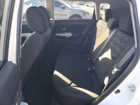 Used 2012 Kia Soul + image 15