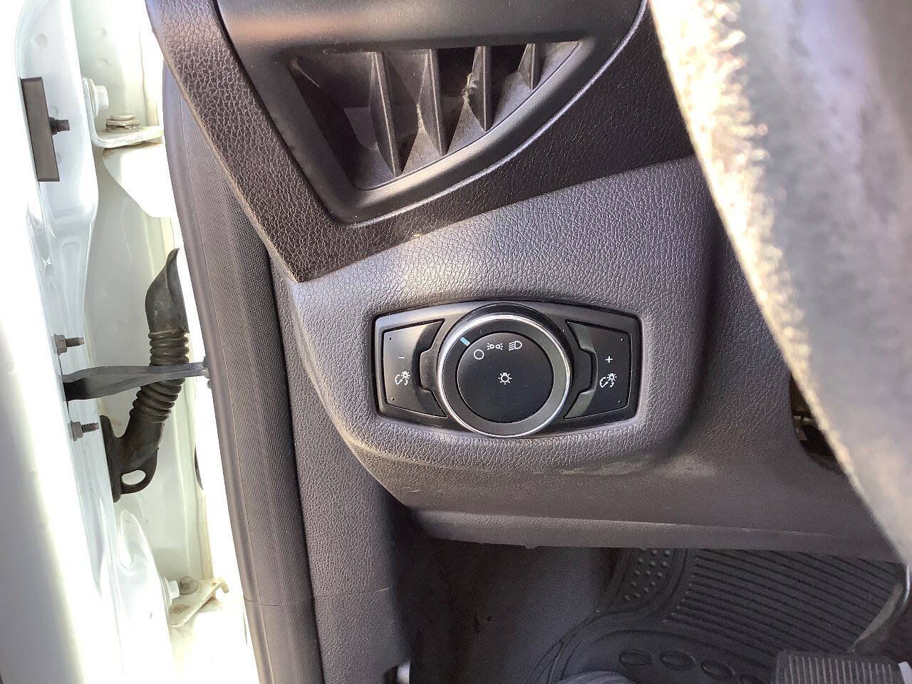 Used 2015 Ford Transit Connect XL FWD image 39