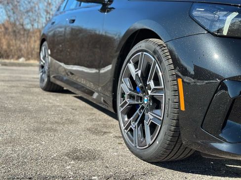 New 2026 BMW 530i xDrive w/ M Sport Package AWD/4WD image 9