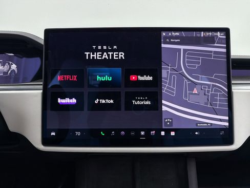 Used 2022 Tesla Model X Plaid image 24