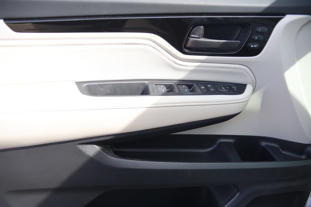 New 2027 Honda Odyssey Touring image 10