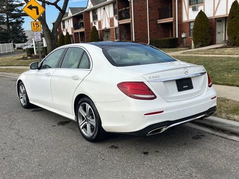 Used 2020 Mercedes-Benz E 350 4MATIC Sedan image 6