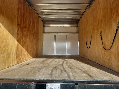 Used 2024 Ford E-350 and Econoline 350 Super Duty w/ Power Windows & Locks Group RWD image 5