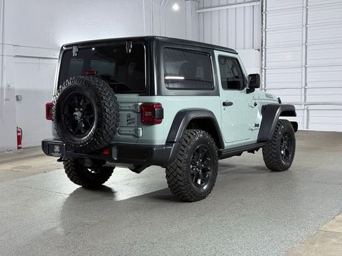 Used 2023 Jeep Wrangler Willys AWD/4WD image 7