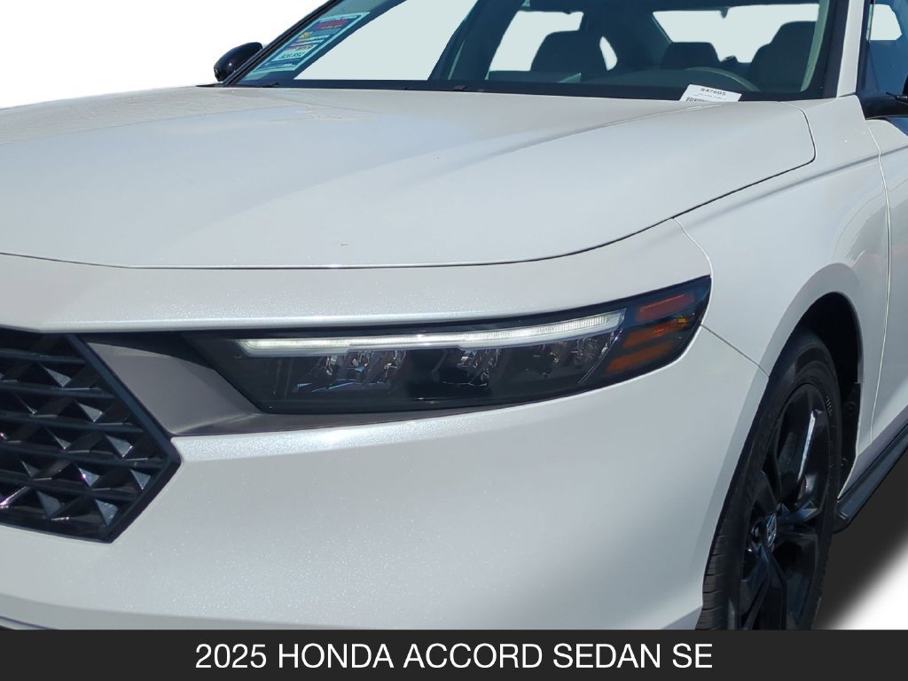 Used 2025 Honda Accord SE image 10