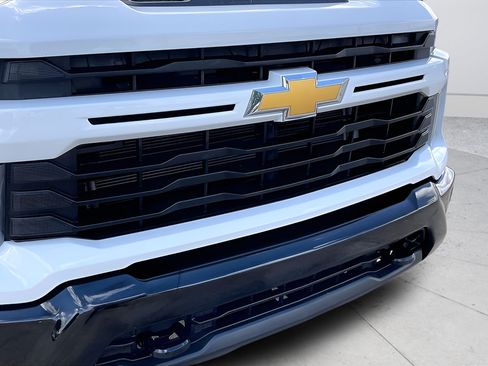 Used 2024 Chevrolet Silverado 2500 Custom w/ Custom Convenience Package AWD/4WD image 34