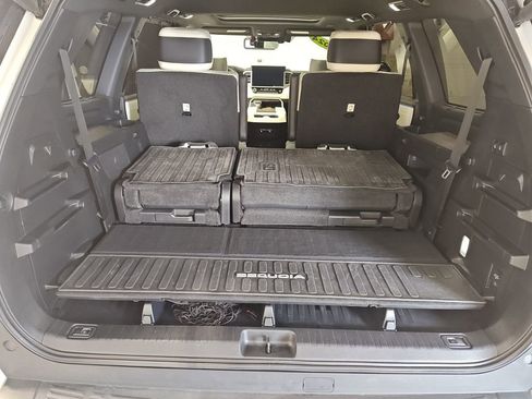 Used 2024 Toyota Sequoia Capstone AWD/4WD image 33