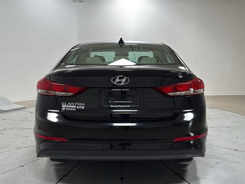 Used 2017 Hyundai Elantra SE w/ Cargo Package image 4