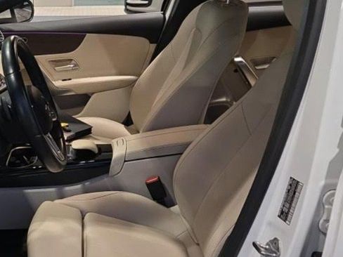 Used 2022 Mercedes-Benz A 220 4MATIC image 3