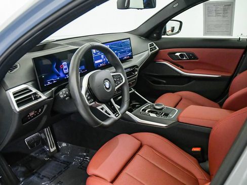 Used 2026 BMW 330i Sedan w/ M Sport Package RWD image 17