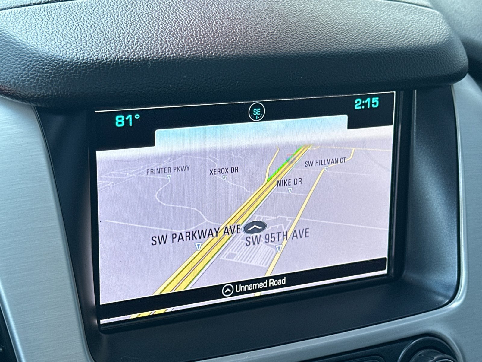 Used 2018 GMC Yukon SLT w/ Premium Edition AWD/4WD image 19