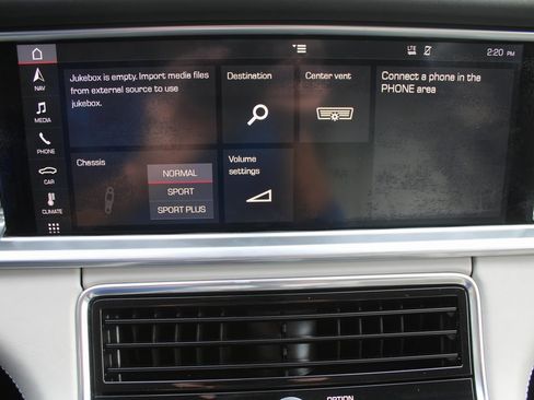 Used 2018 Porsche Panamera 4S image 46