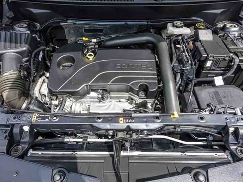 Certified 2023 Chevrolet Equinox LT FWD image 9