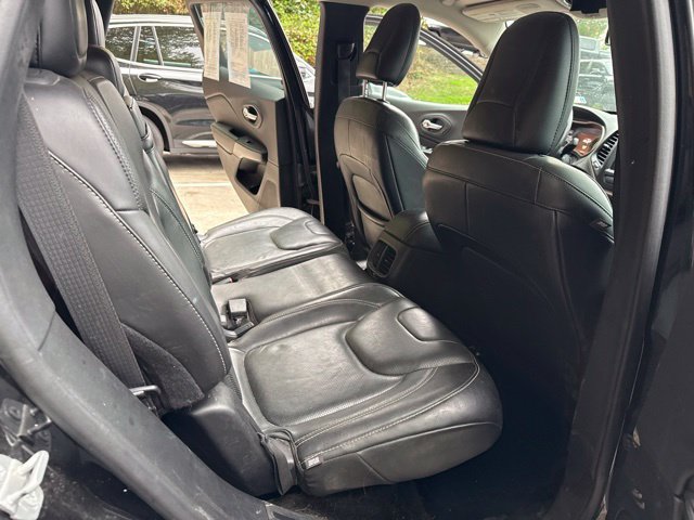 Used 2015 Jeep Cherokee Limited w/ Luxury Group FWD image 10