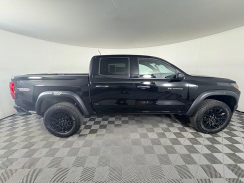 Used 2024 Chevrolet Colorado Trail Boss image 8