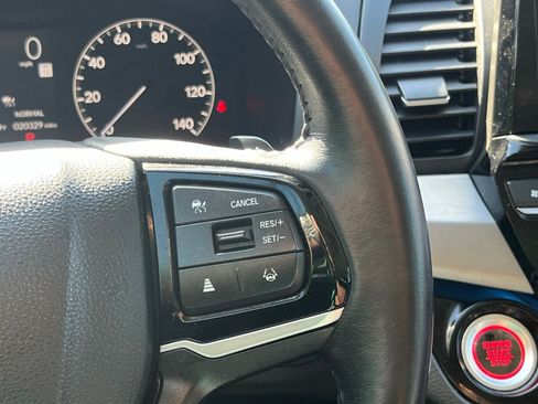 Used 2025 Honda Odyssey Touring image 32