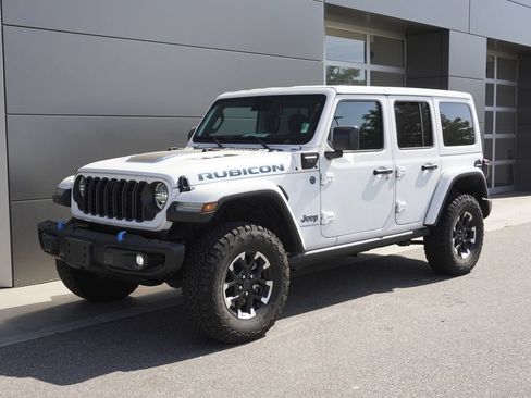 Used 2024 Jeep Wrangler Unlimited Rubicon 4xe AWD/4WD image 3
