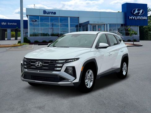 Used 2026 Hyundai Tucson SE FWD image 1