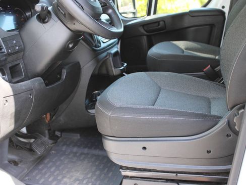 Used 2025 RAM ProMaster 2500 w/ U-Haul Equipment Group FWD image 6