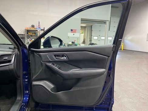 Certified 2024 Nissan Rogue SV AWD/4WD image 28