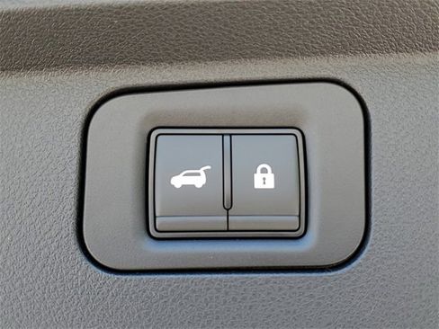 New 2025 Nissan Armada SL w/ Captain's Chari Seat Package image 31