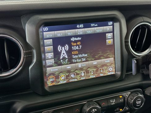 Used 2021 Jeep Wrangler Sahara image 19